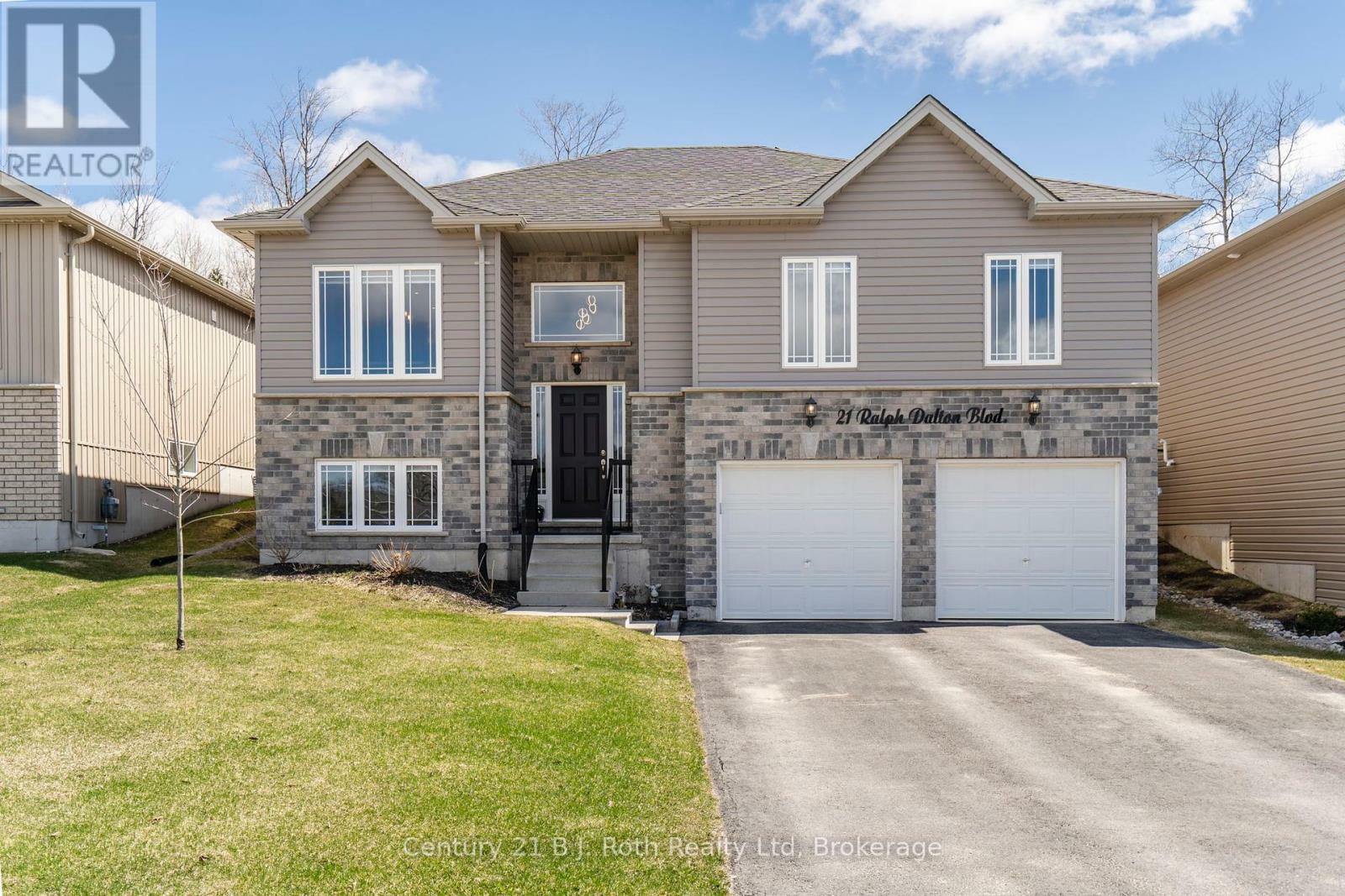 Photo de la propriété:  21 Ralph Dalton Boulevard  ON L0K 2A0 