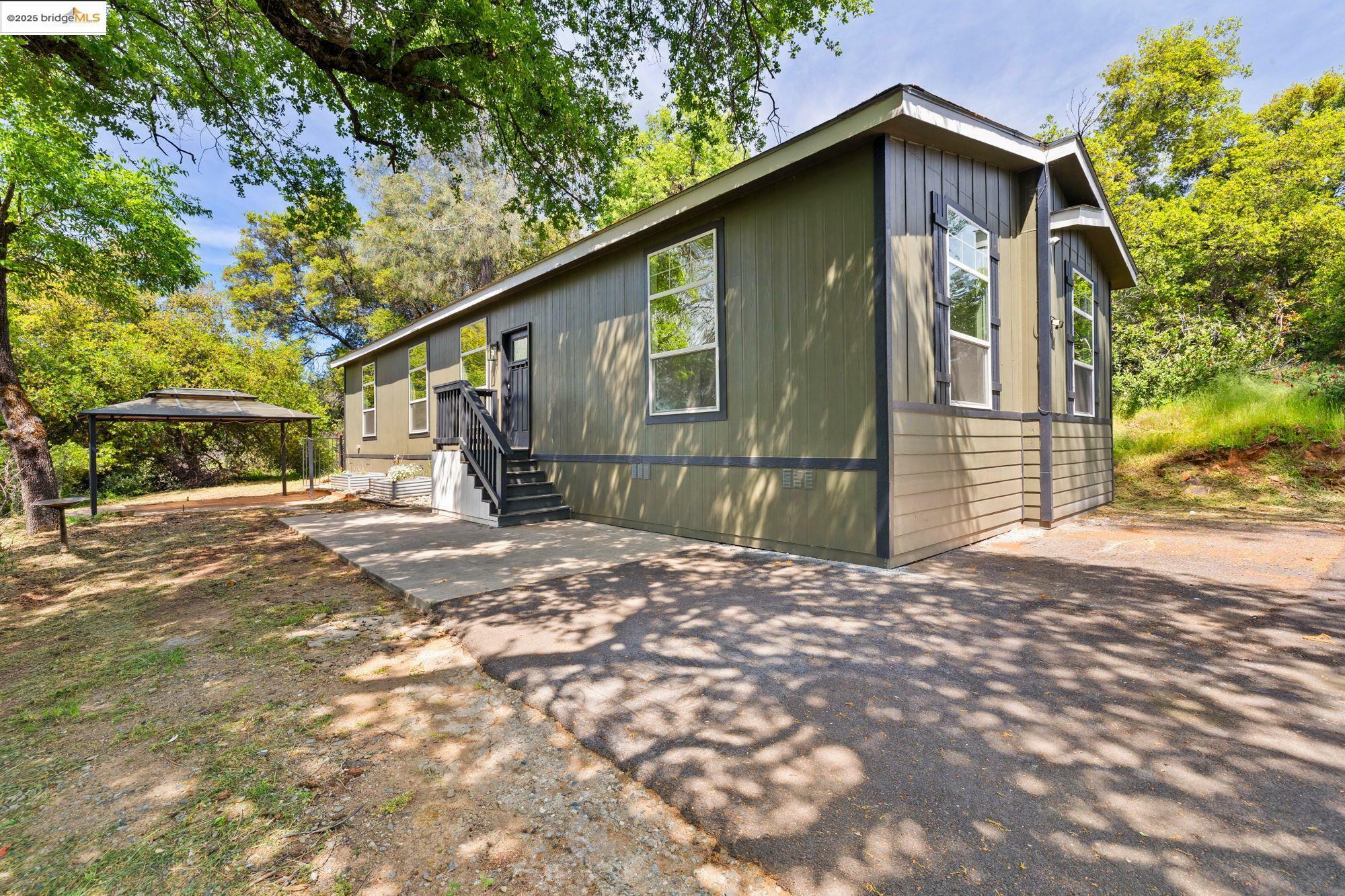 Property Photo: 10155 Peppermint Cir. 16 CA 95327