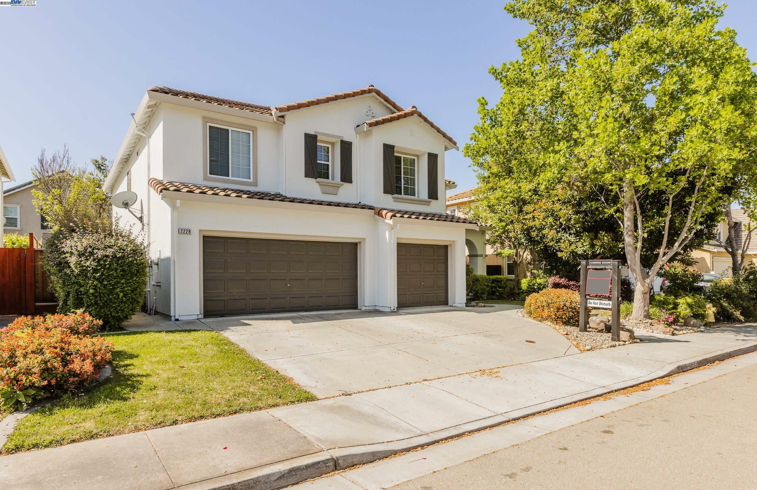 Property Photo: 2228 Golden Leaf Ln CA 95377
