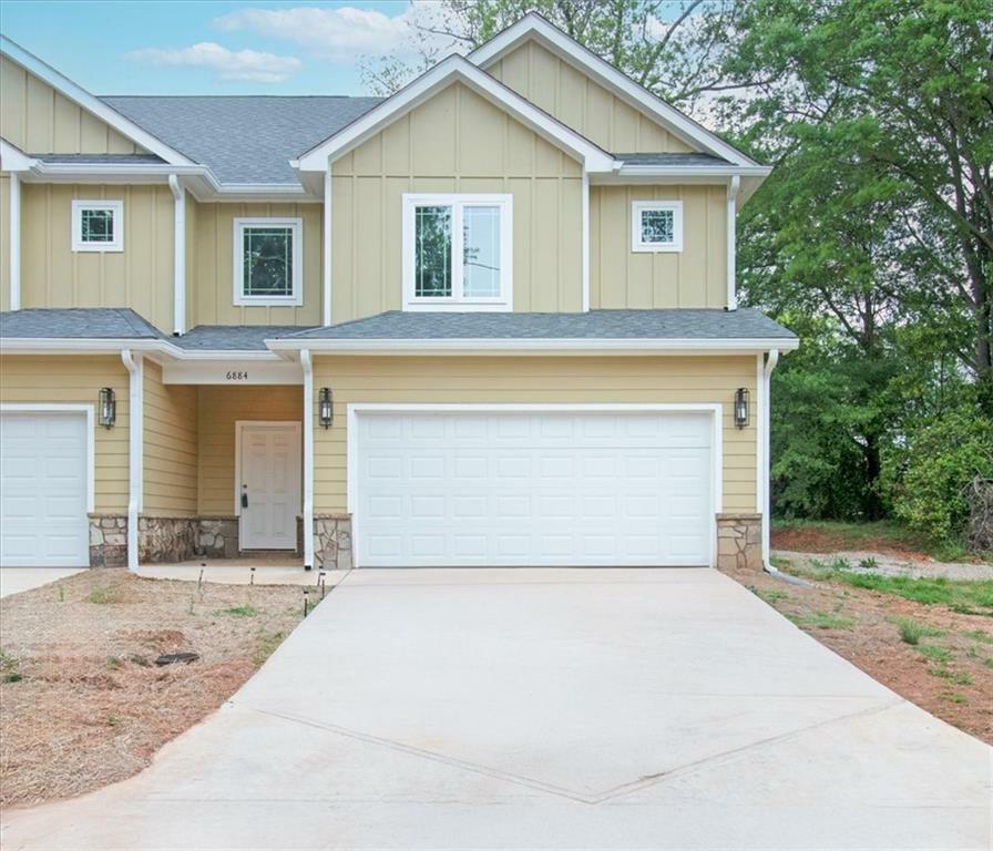 Property Photo: 6884 Robinson Street GA 30058