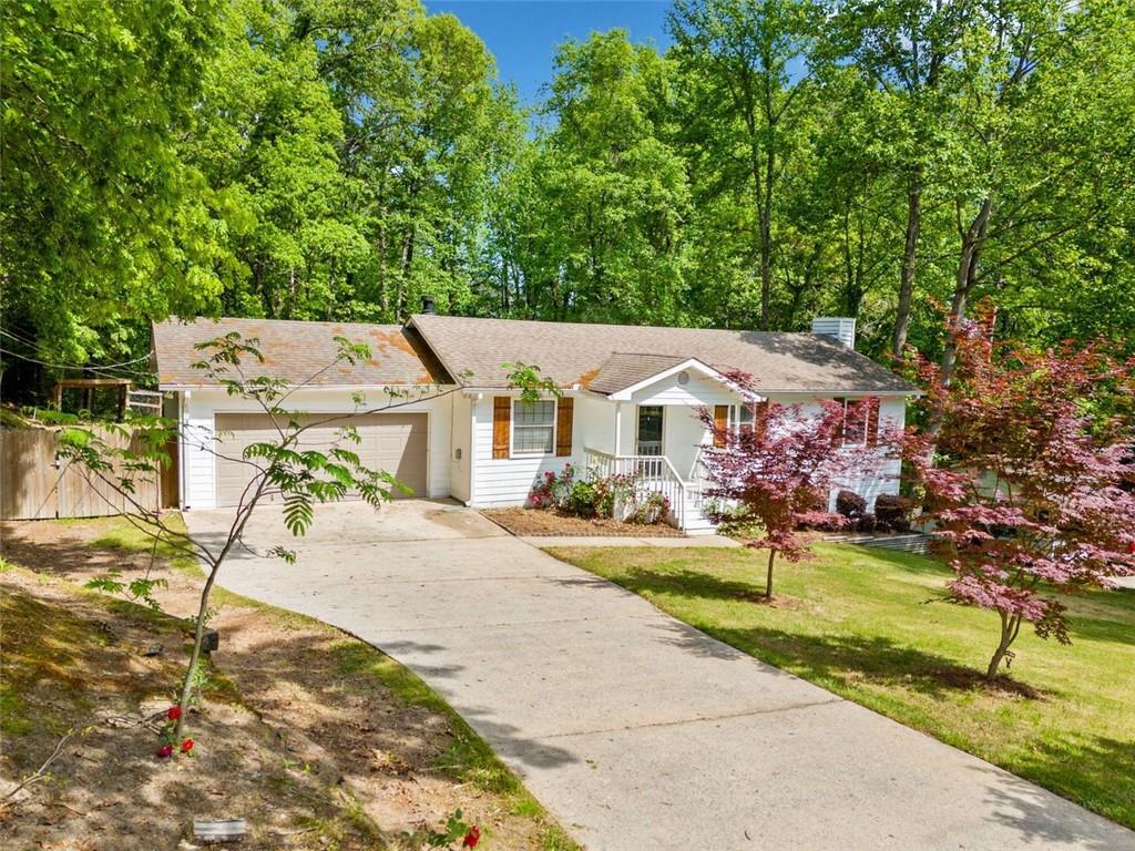 Property Photo: 1291 Sommerset Drive GA 30043