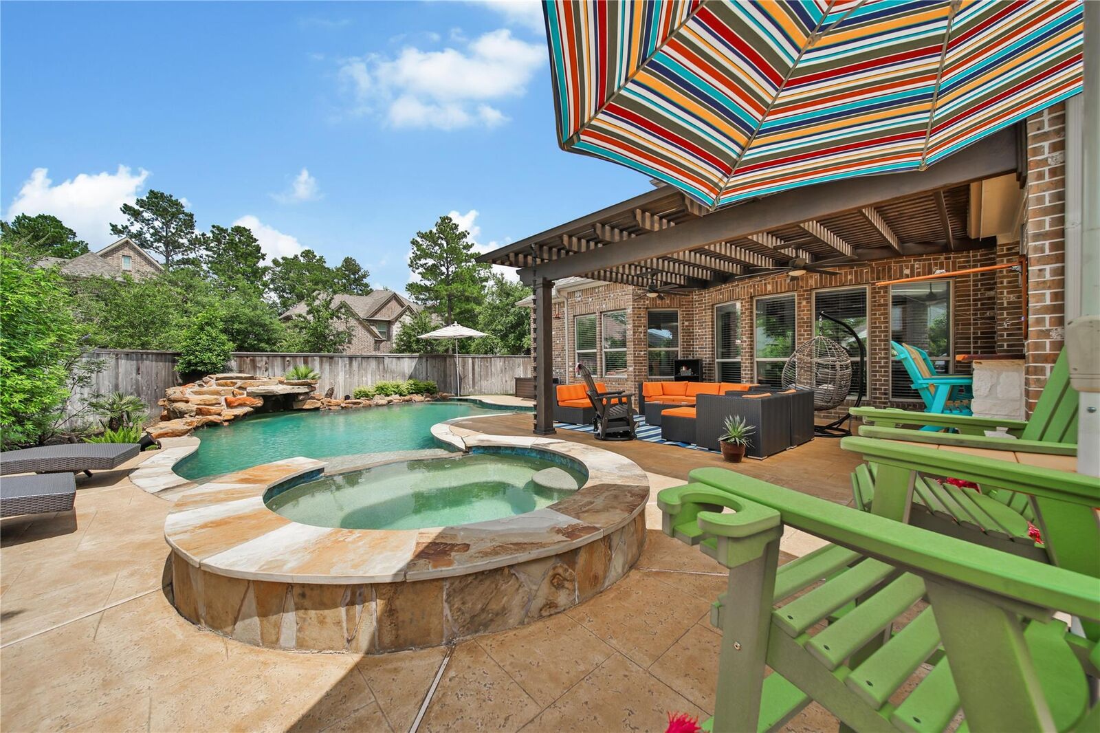 Property Photo:  102 Notloc Court  TX 77316 