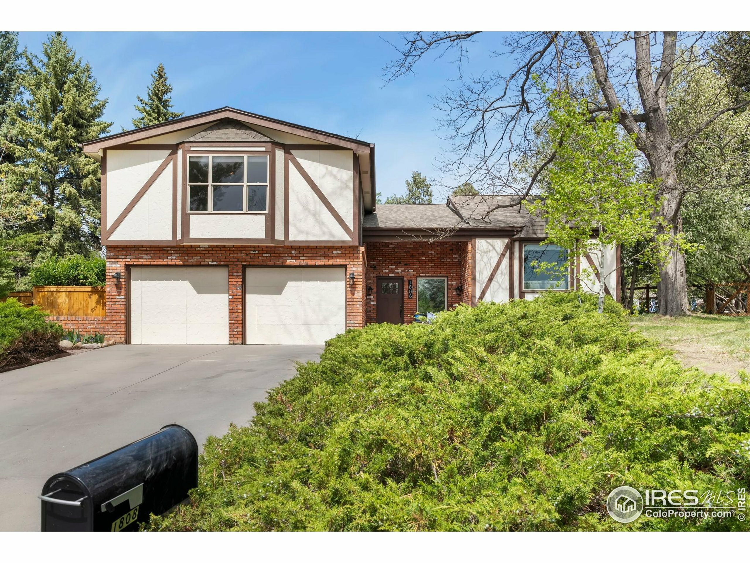 Property Photo: 1808 Kalmar Ct CO 80524