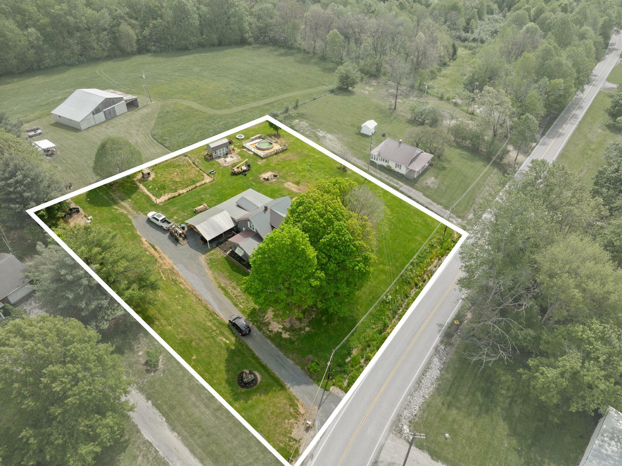 Property Photo: 3576 Elkhorn Road KY 42718