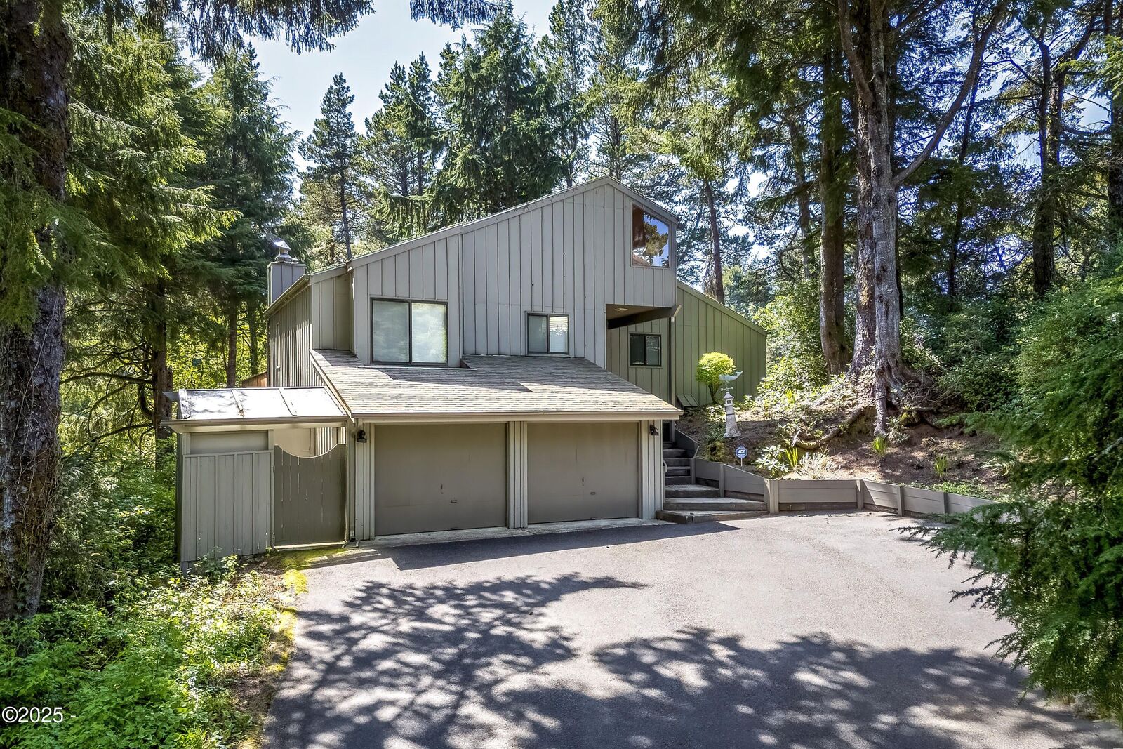 Property Photo: 10 Fairway Ln OR 97388
