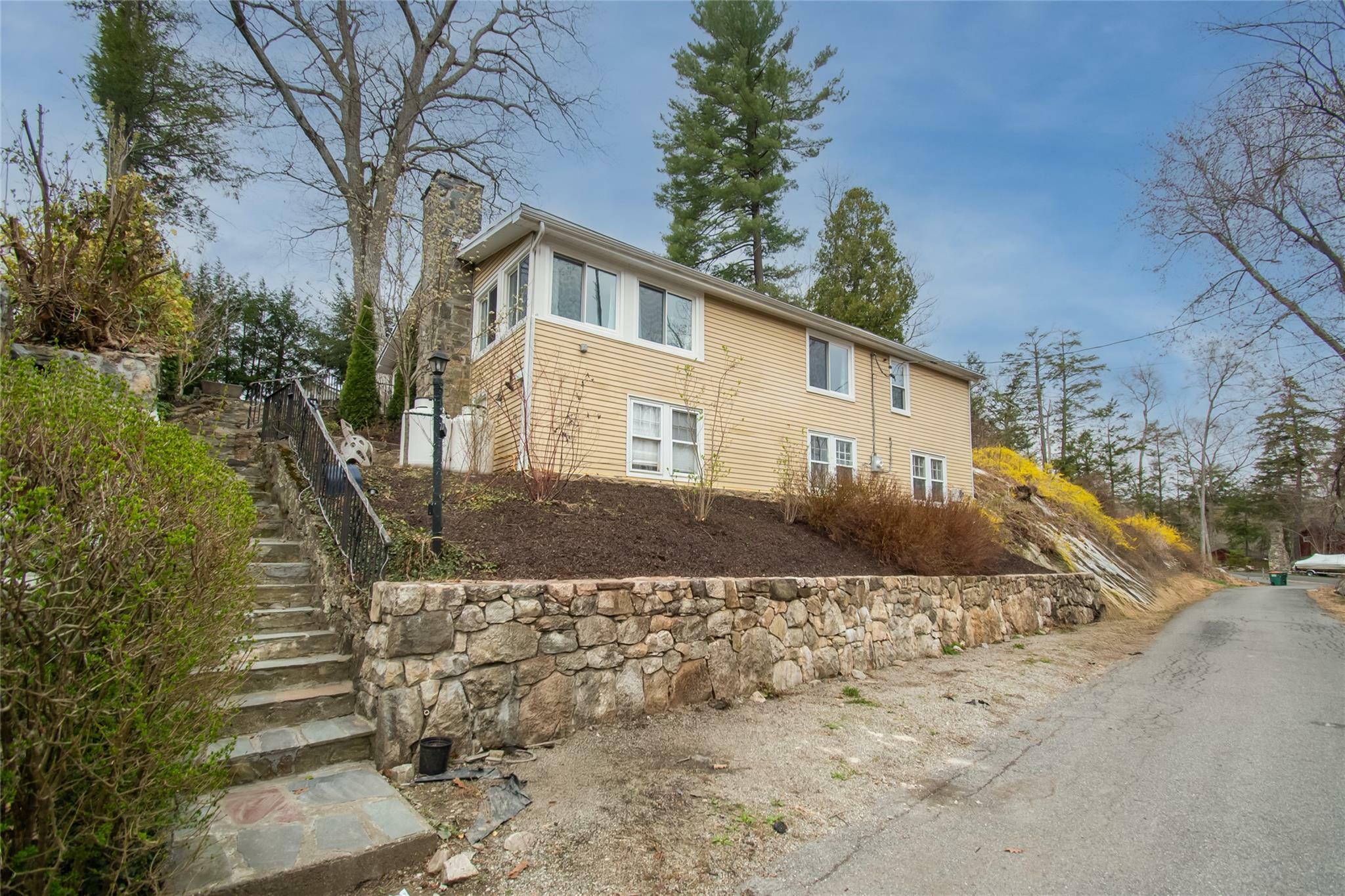 25 Evergreen Road  Putnam Valley NY 10579 photo