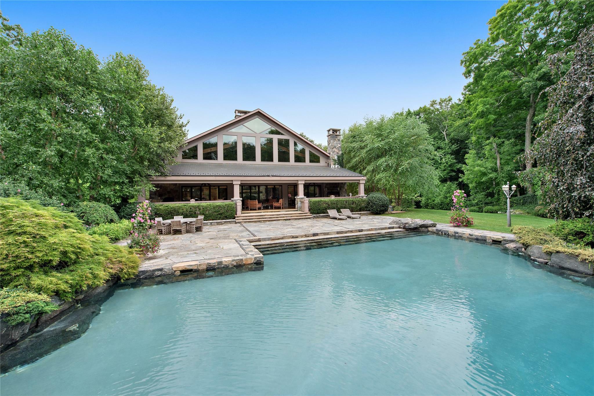 Property Photo:  68 Quarry Lane  NY 10506 