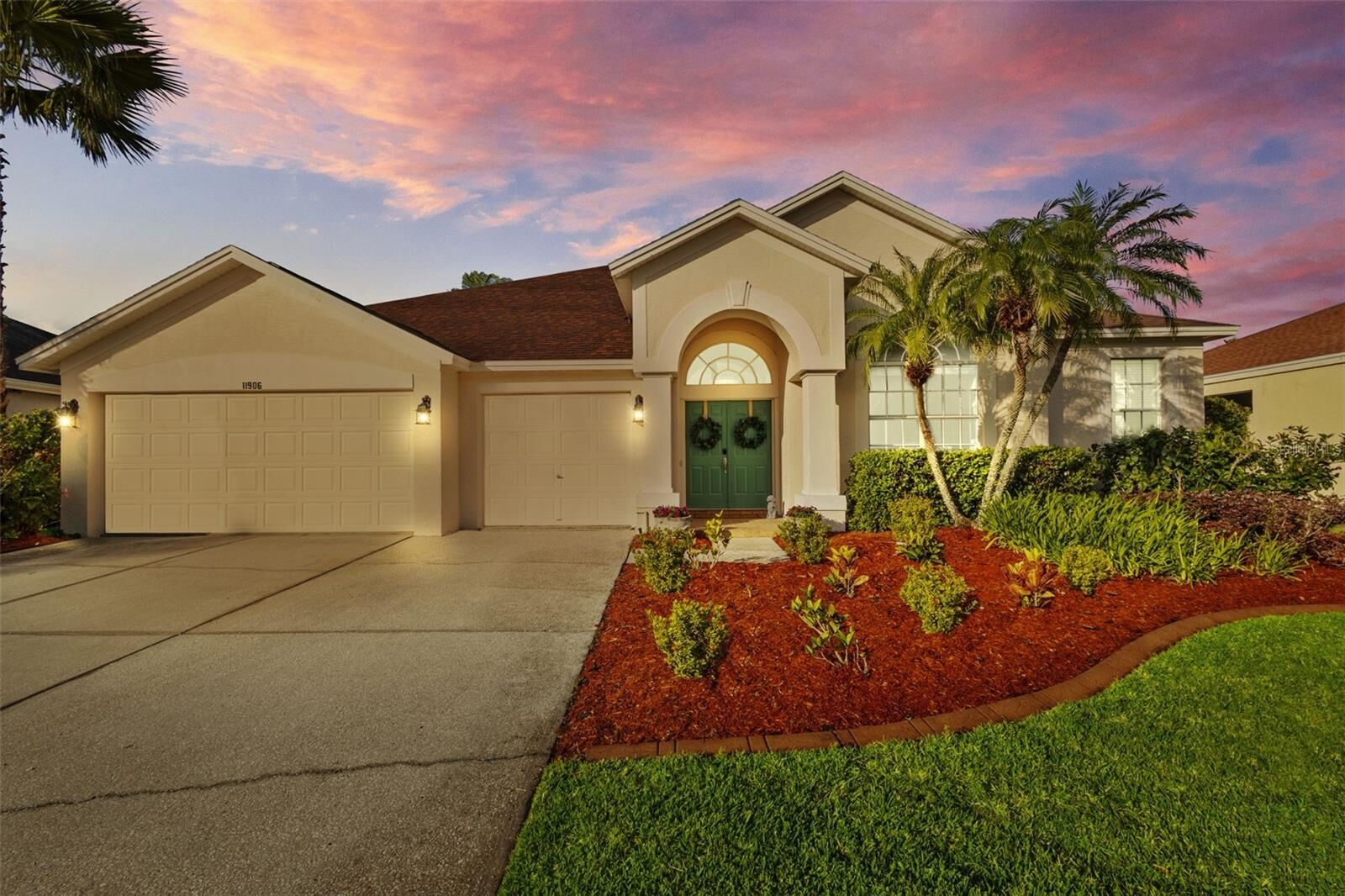 Property Photo: 11906 Middlebury Drive FL 33626