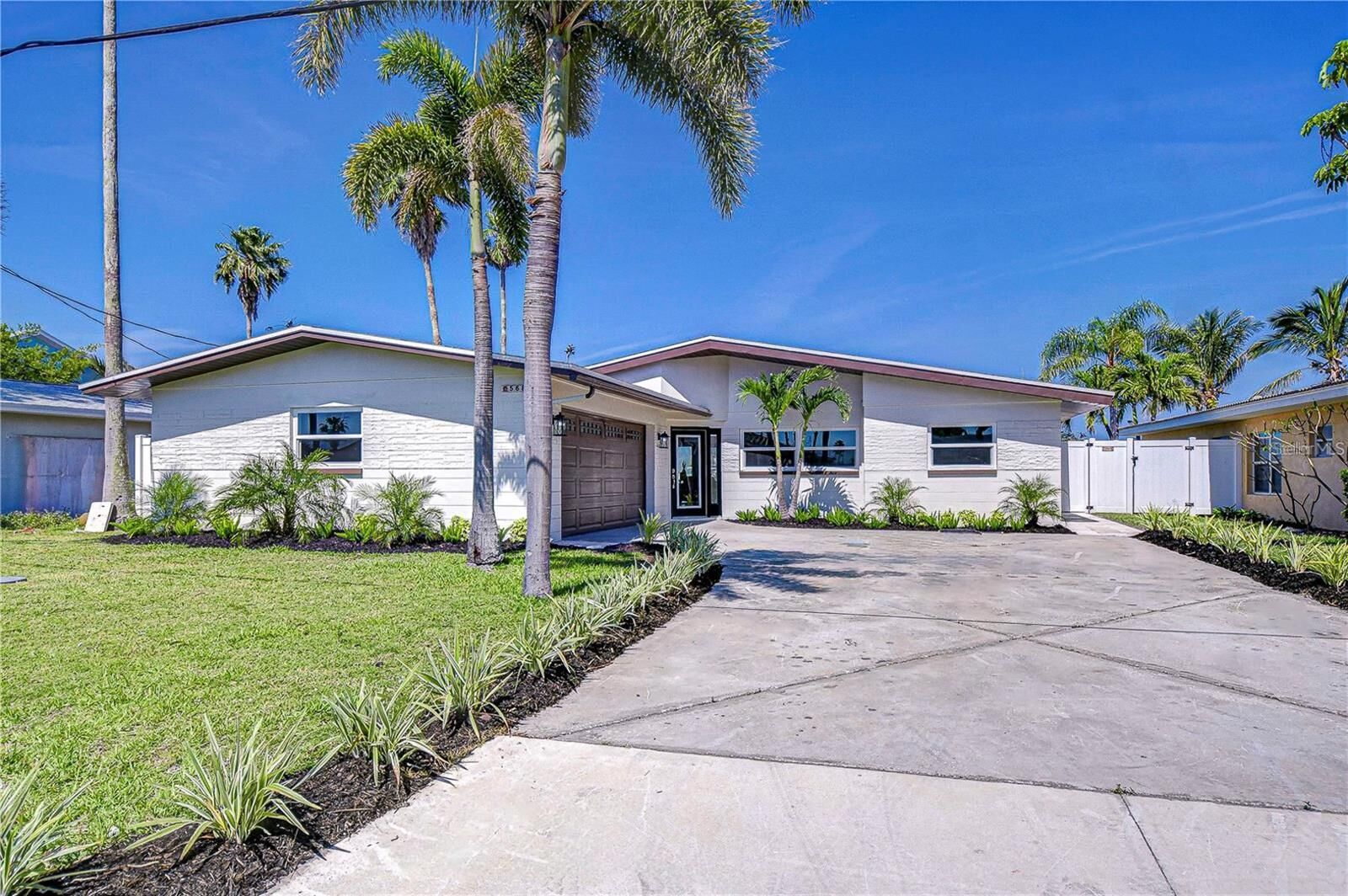 Property Photo: 568 Crystal Drive FL 33708