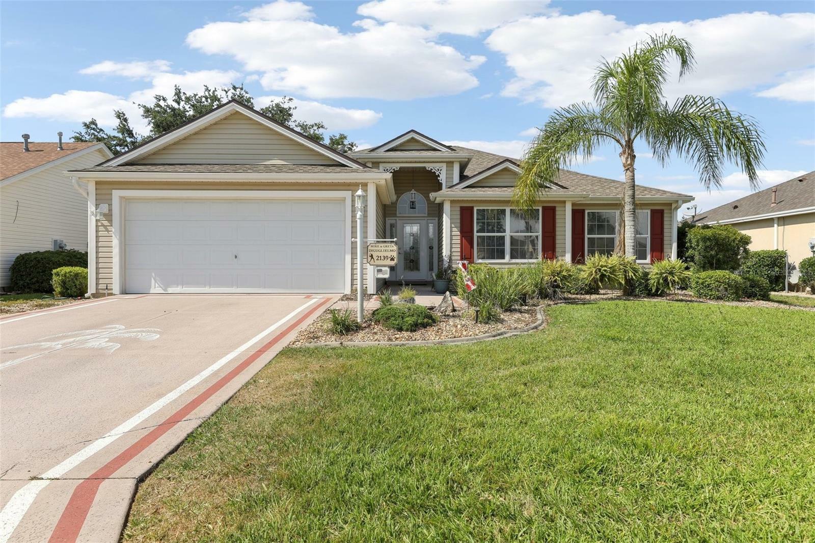 Property Photo: 2139 Kaylee Drive FL 32162