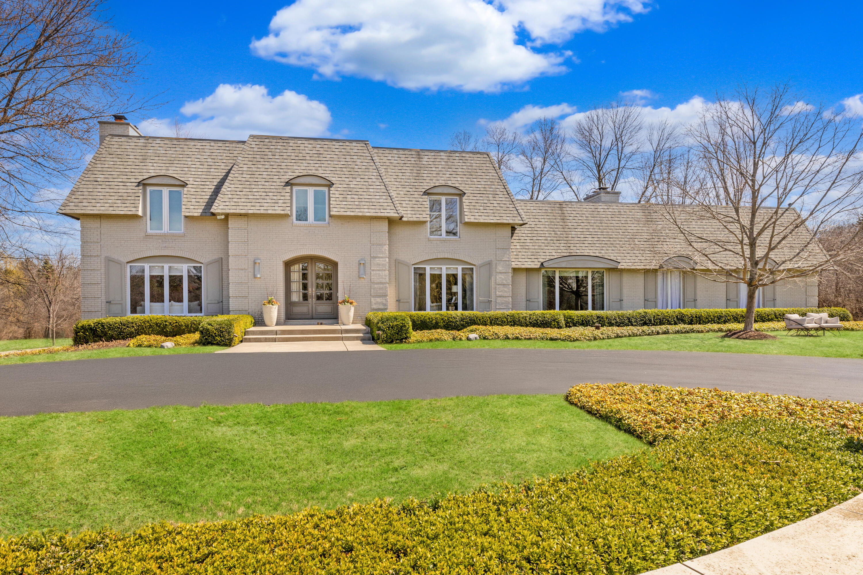 Property Photo: 9400 N Valley Hill Rd WI 53217