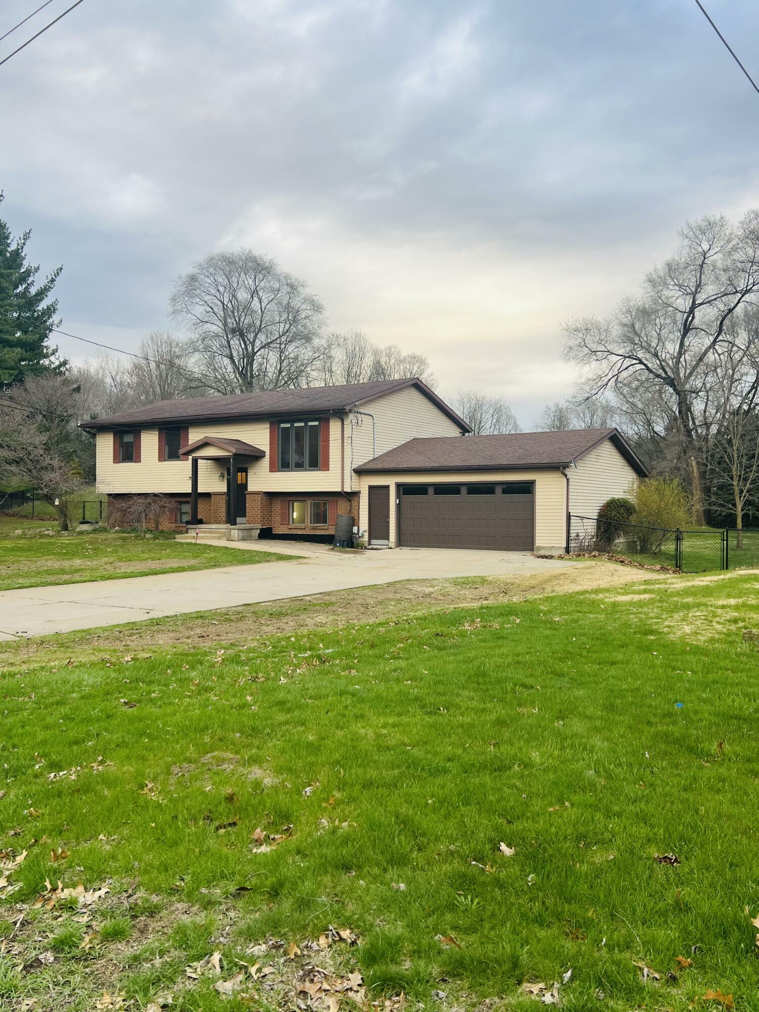 Property Photo:  4757 Shank Street NE  MI 49341 