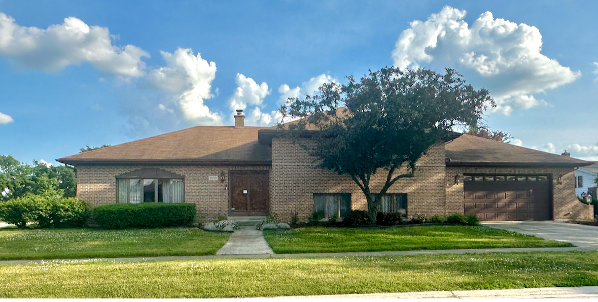 10531 Camelot Street  Westchester IL 60154 photo
