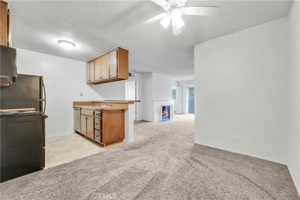 Property Photo: 17552 Vandenberg Lane 8 CA 92780