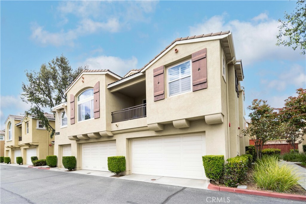 Property Photo:  27518 Hazelhurst Street 1  CA 92562 