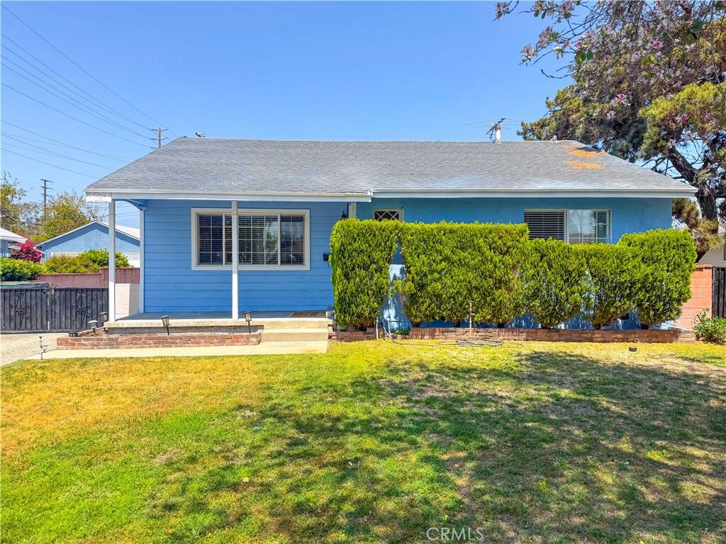 Property Photo:  1037 E Grovecenter  CA 91790 
