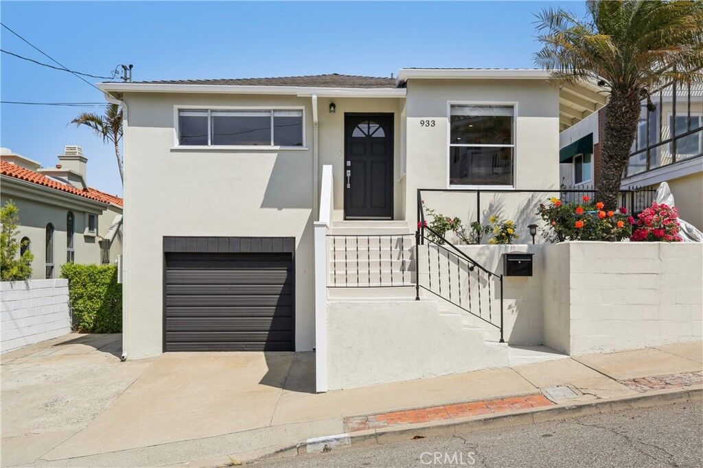 Property Photo:  933 2nd Street  CA 90254 
