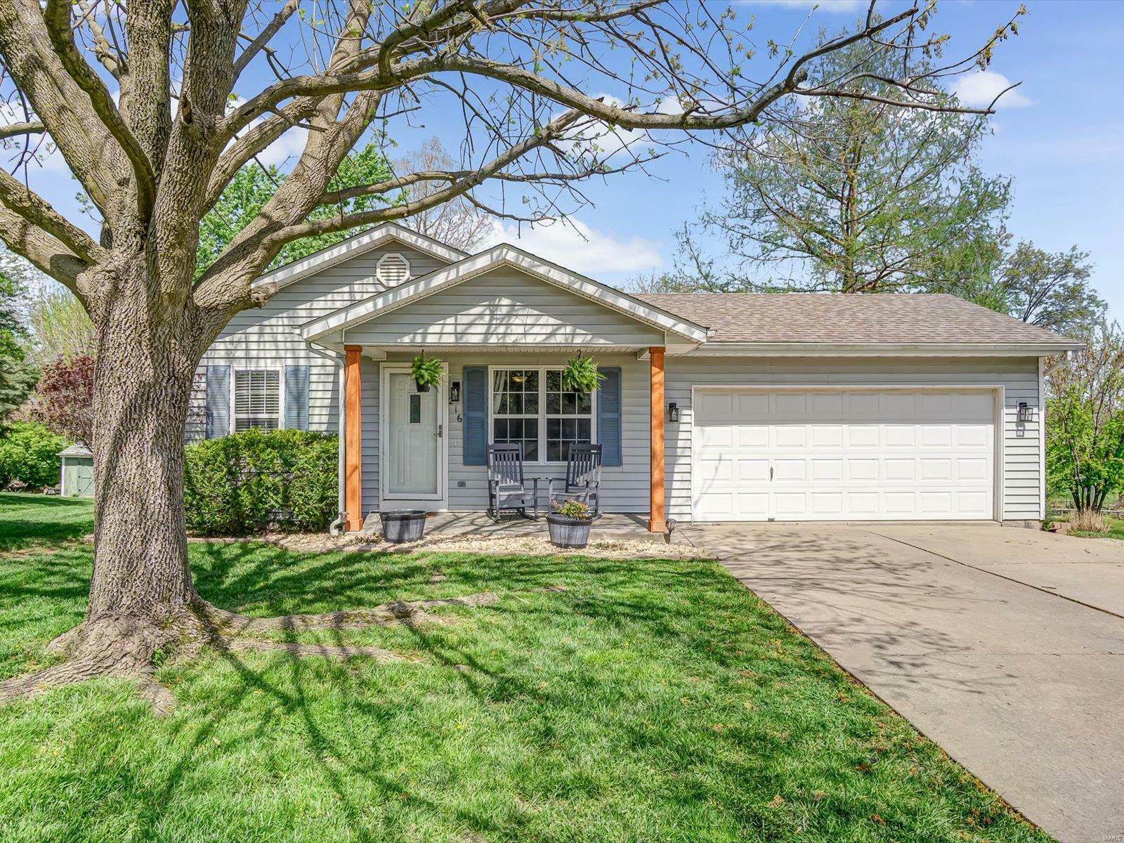 Property Photo: 216 Briarwood Drive IL 62298