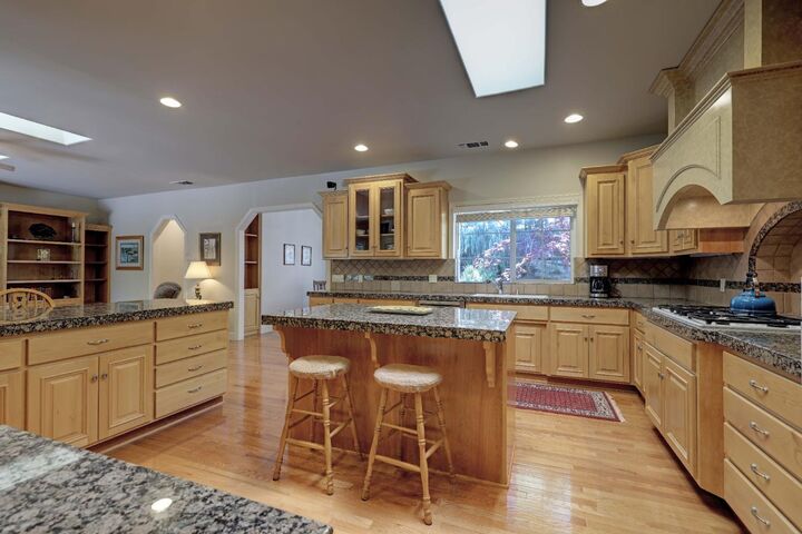 18572 Hummingbird Drive  Penn Valley CA 95946 photo