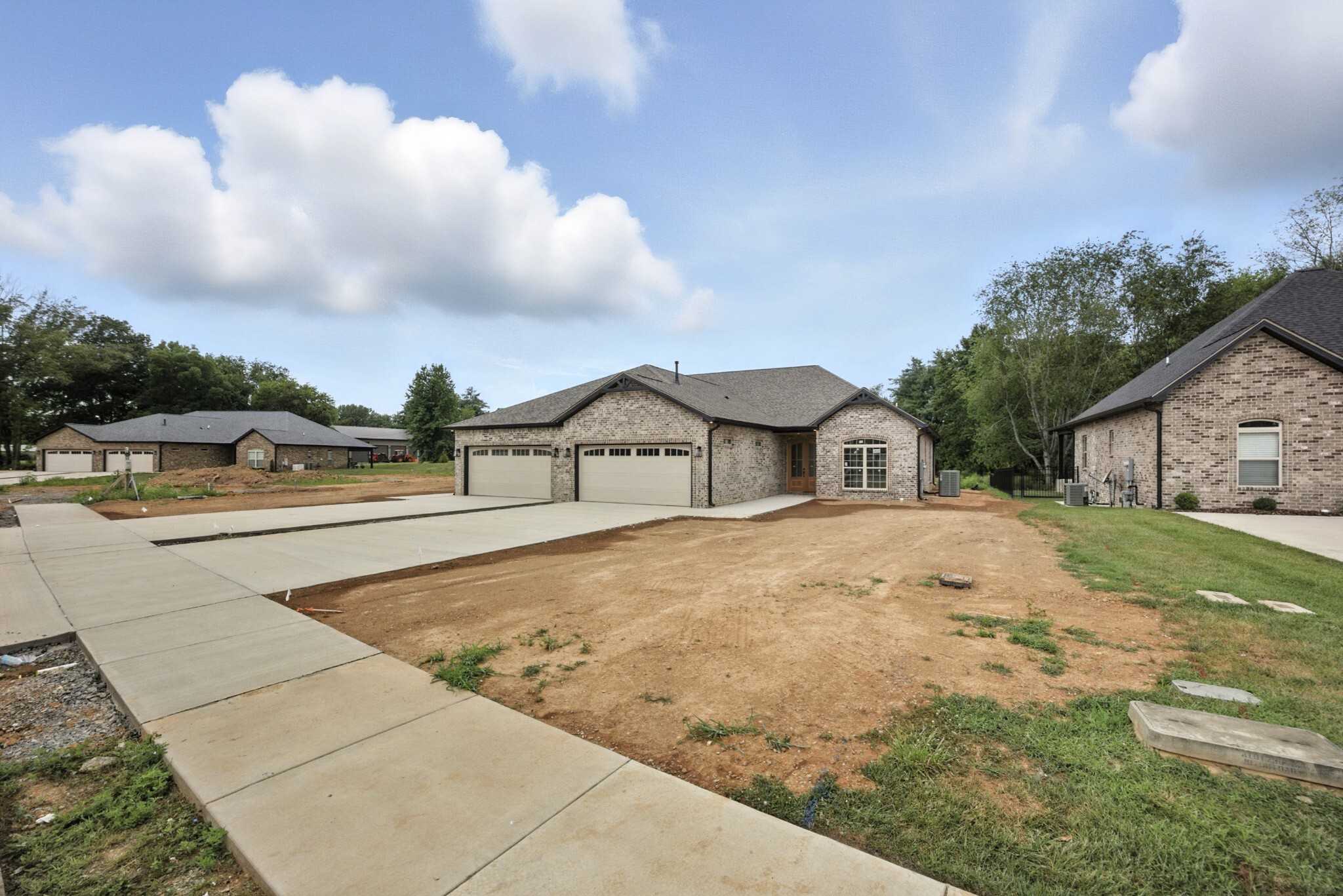 Property Photo:  1048 Veridian Drive Unit 20B  TN 37043 