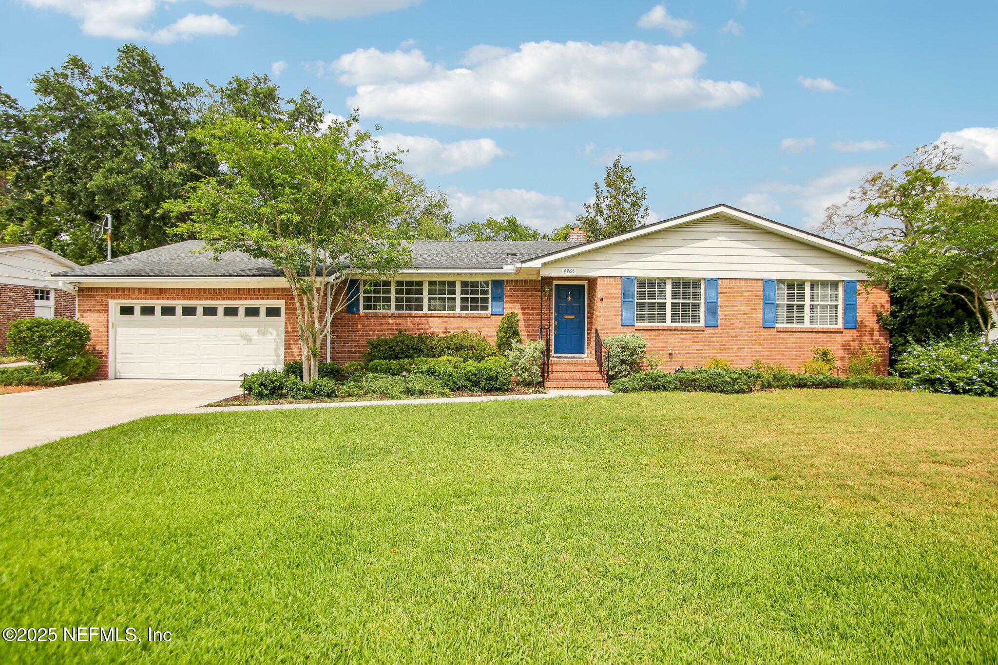 Property Photo: 4765 Queen Lane FL 32210