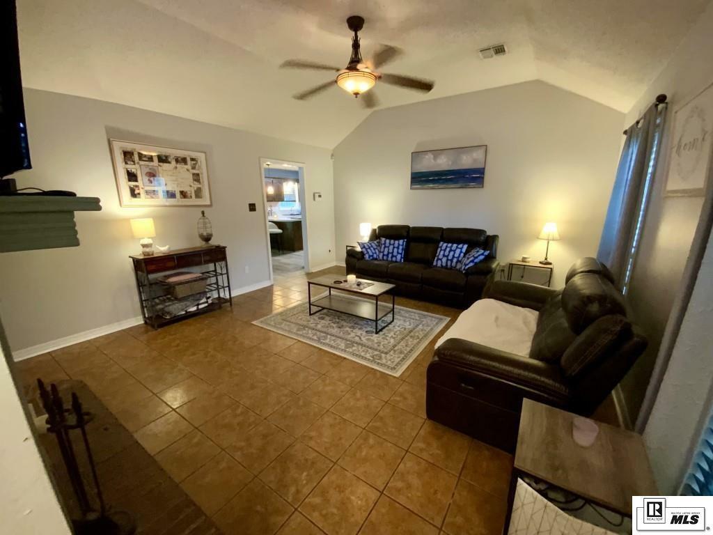 Property Photo: 201 Brian Drive LA 71291