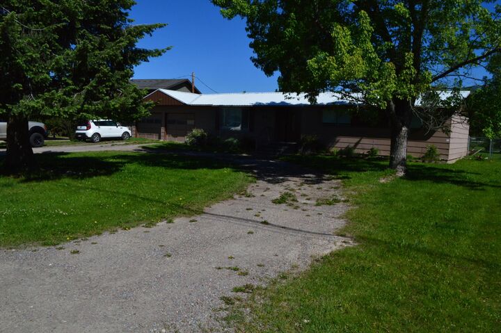Property Photo:  640 Denver Street  MT 59937 
