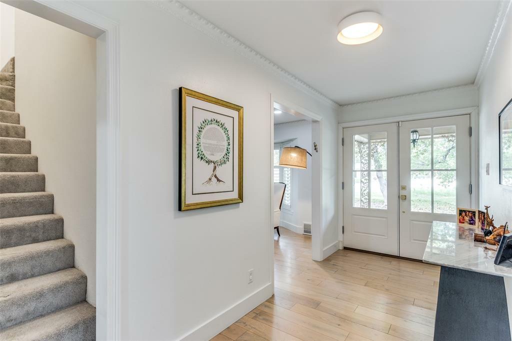 Property Photo: 4200 South Drive TX 76109