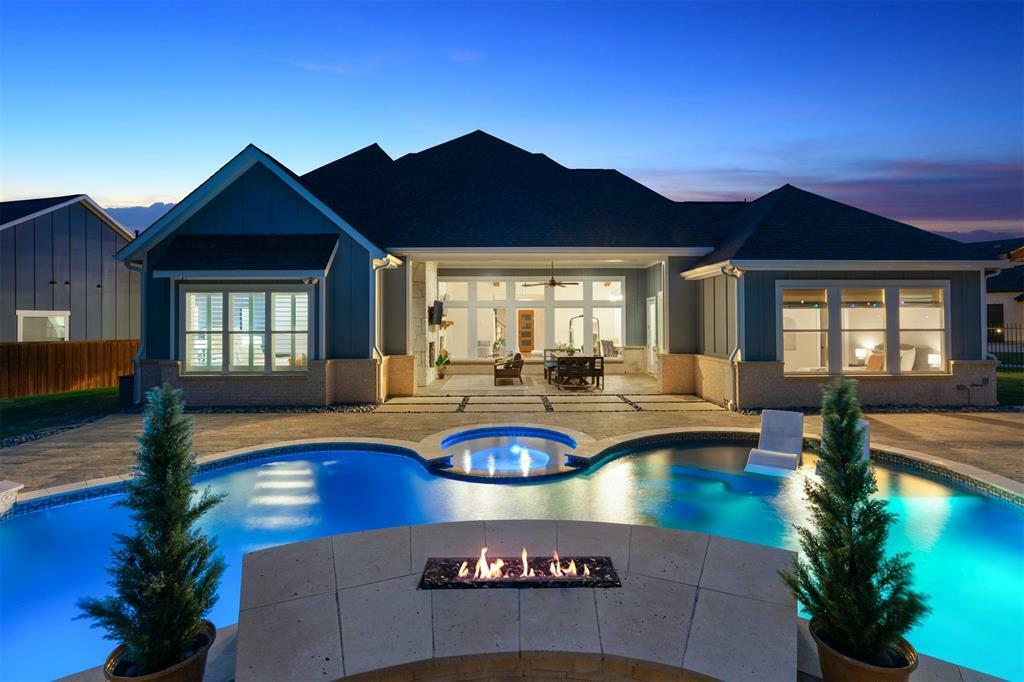 Property Photo: 803 Big Sky Way TX 76226