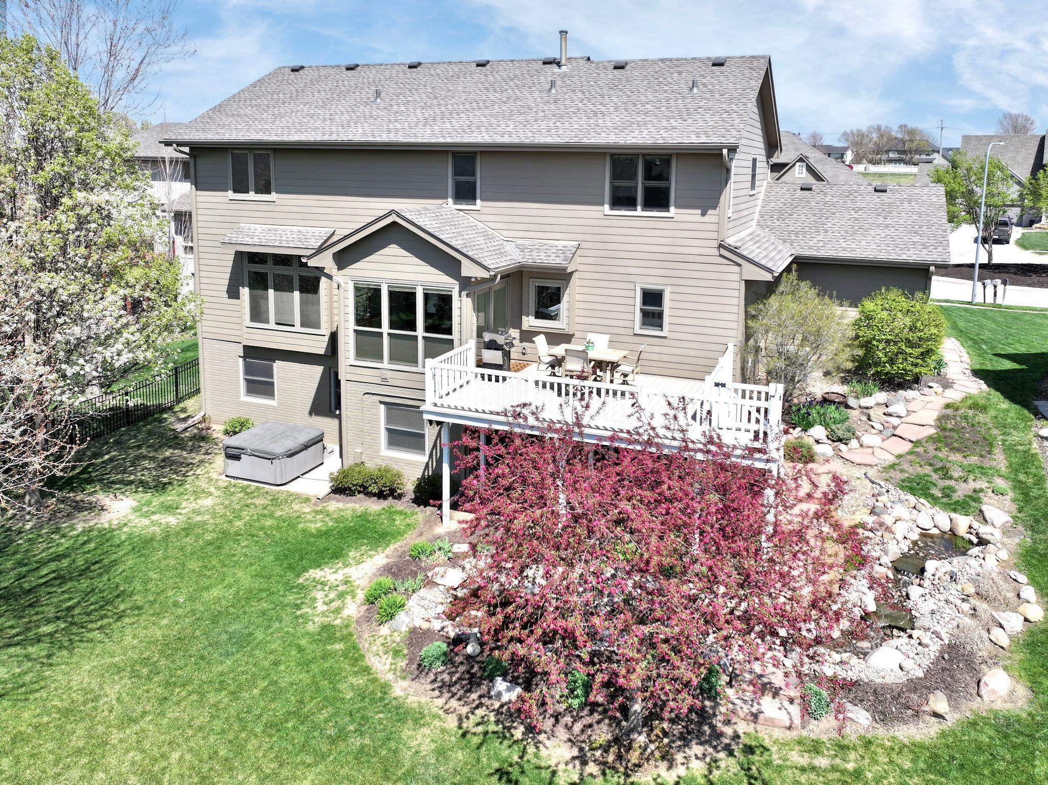 Property Photo: 6222 N 157th Avenue Circle NE 68116