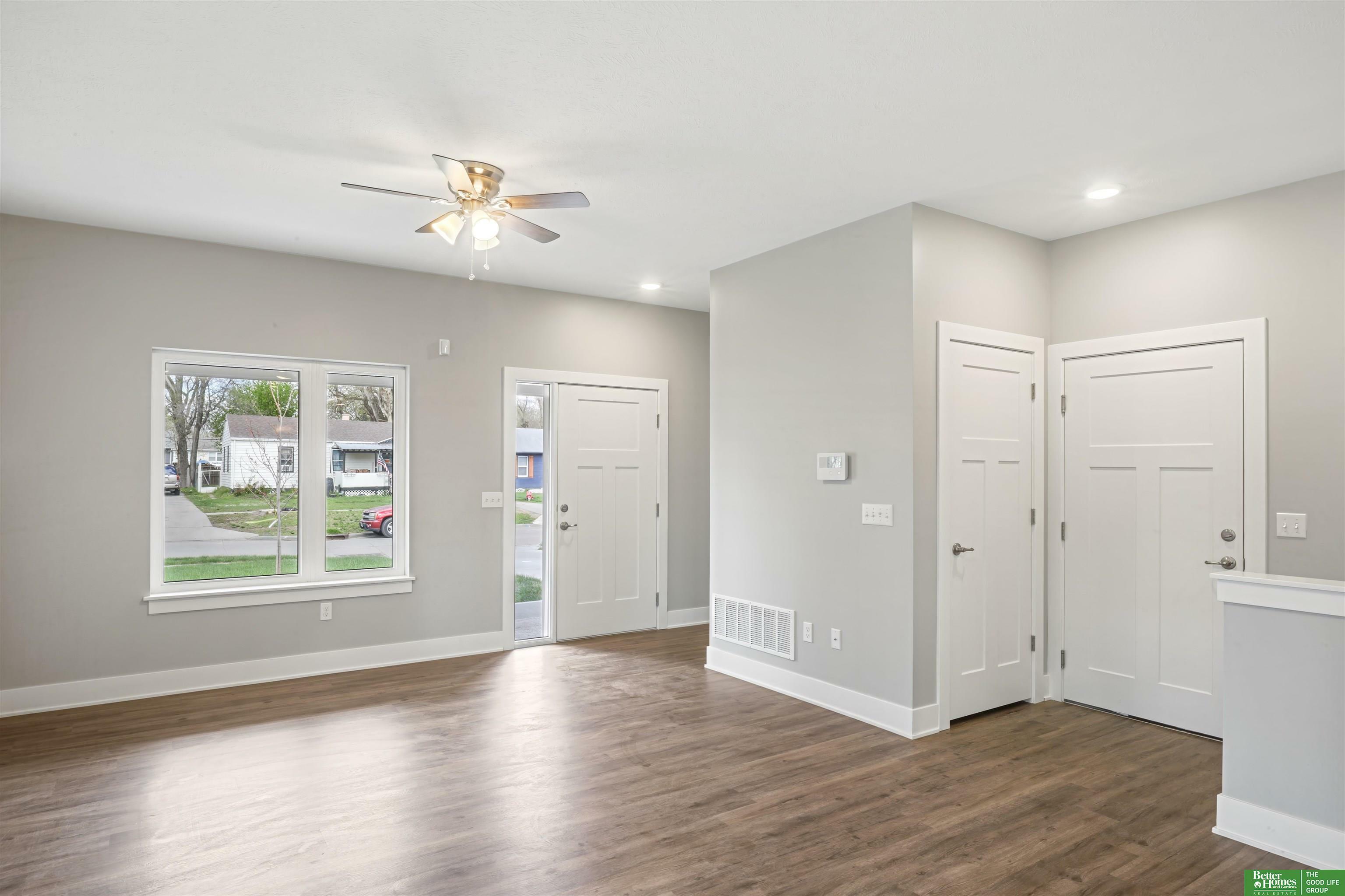Property Photo: 5818 N 27th Street NE 68111
