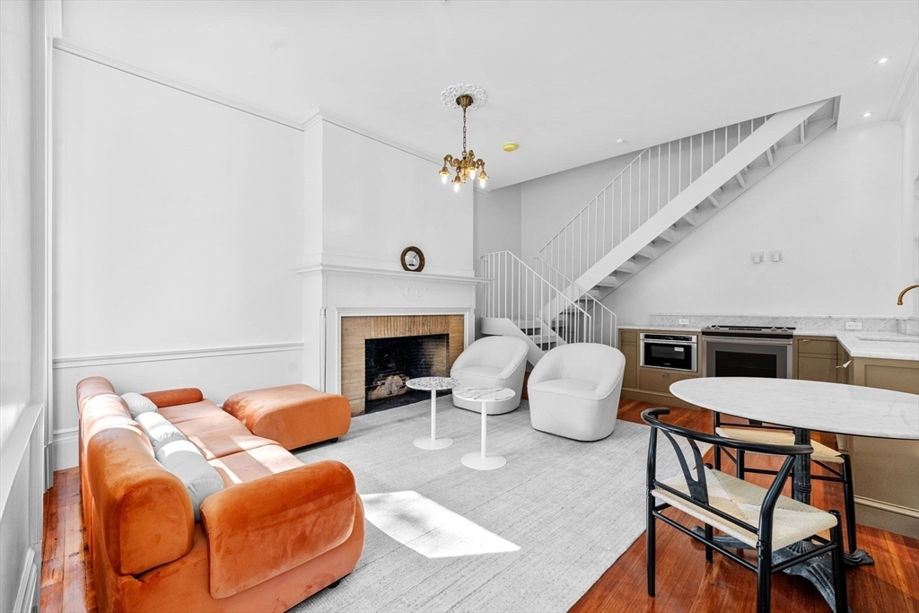 Property Photo:  320 Tappan 1  MA 02445 