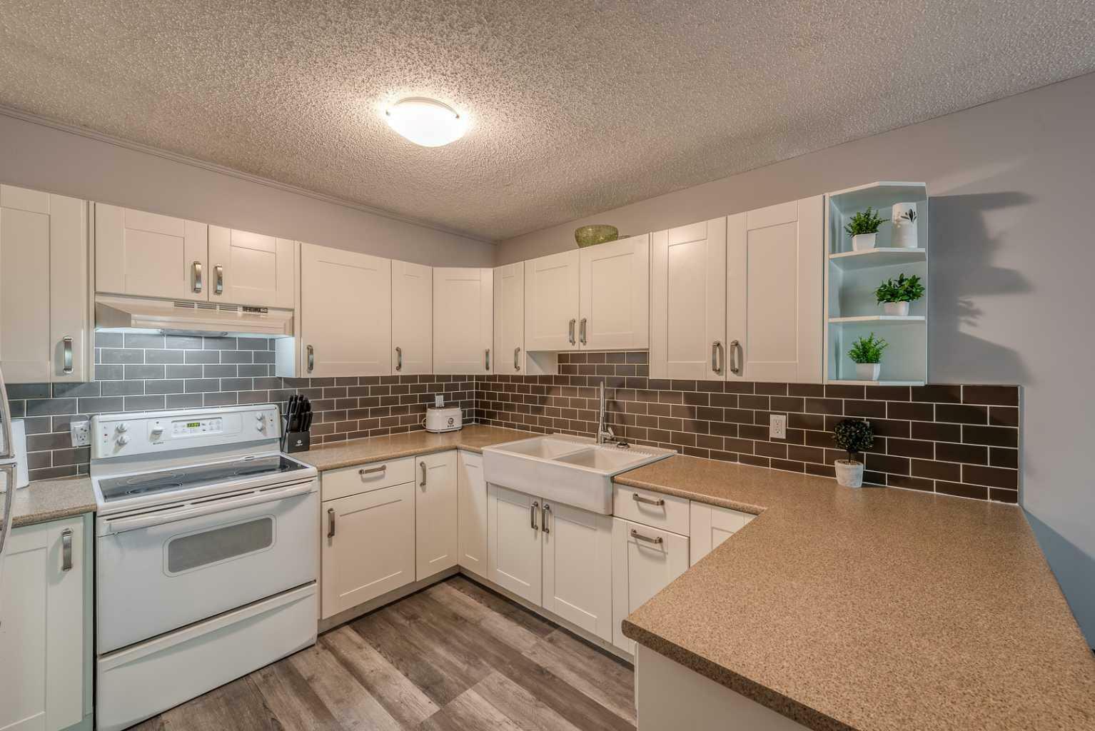 Property Photo: 3015 51 Street SW 81 AB T3E 6N5