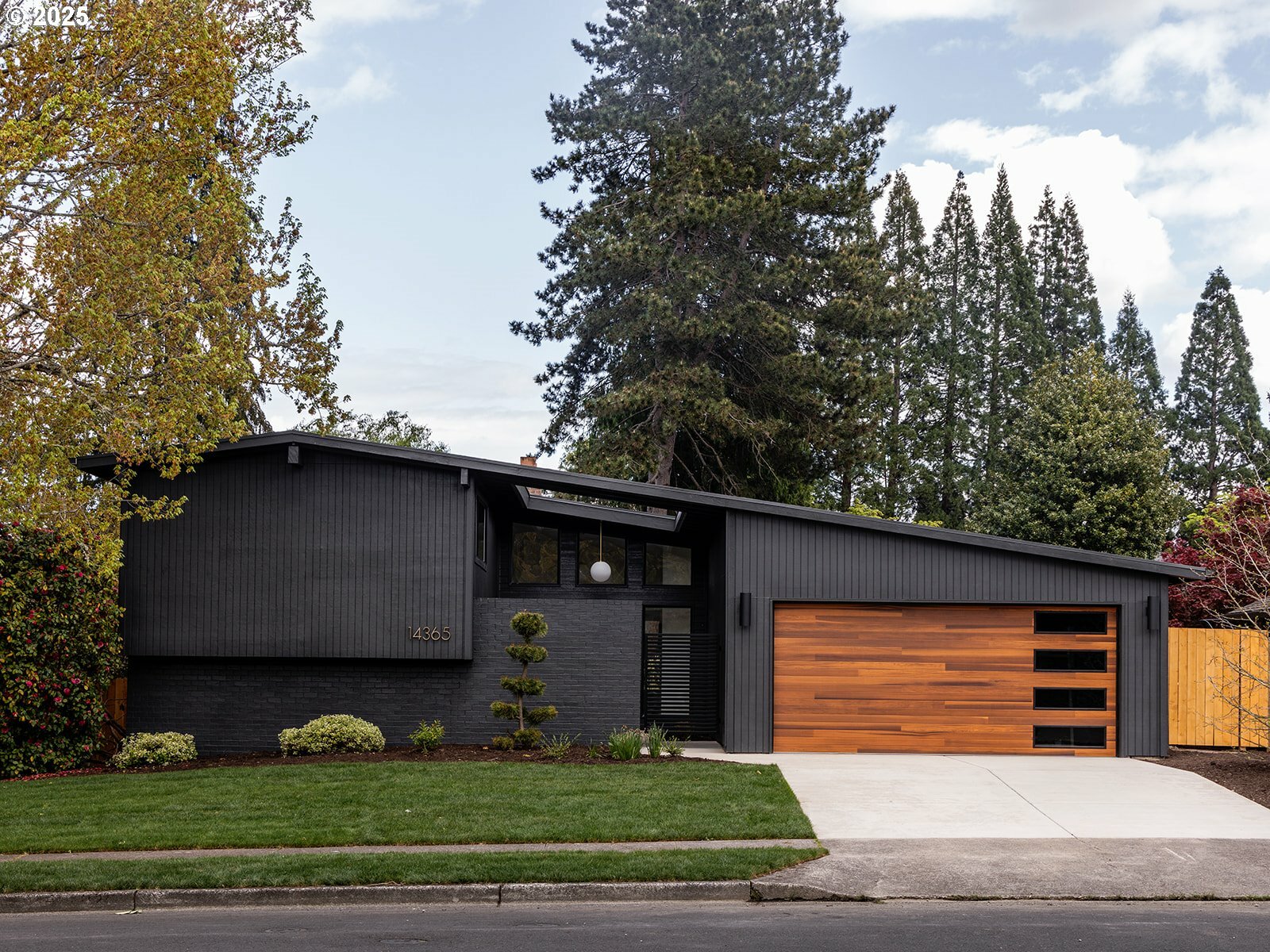Property Photo: 14365 SW Stallion Dr OR 97008