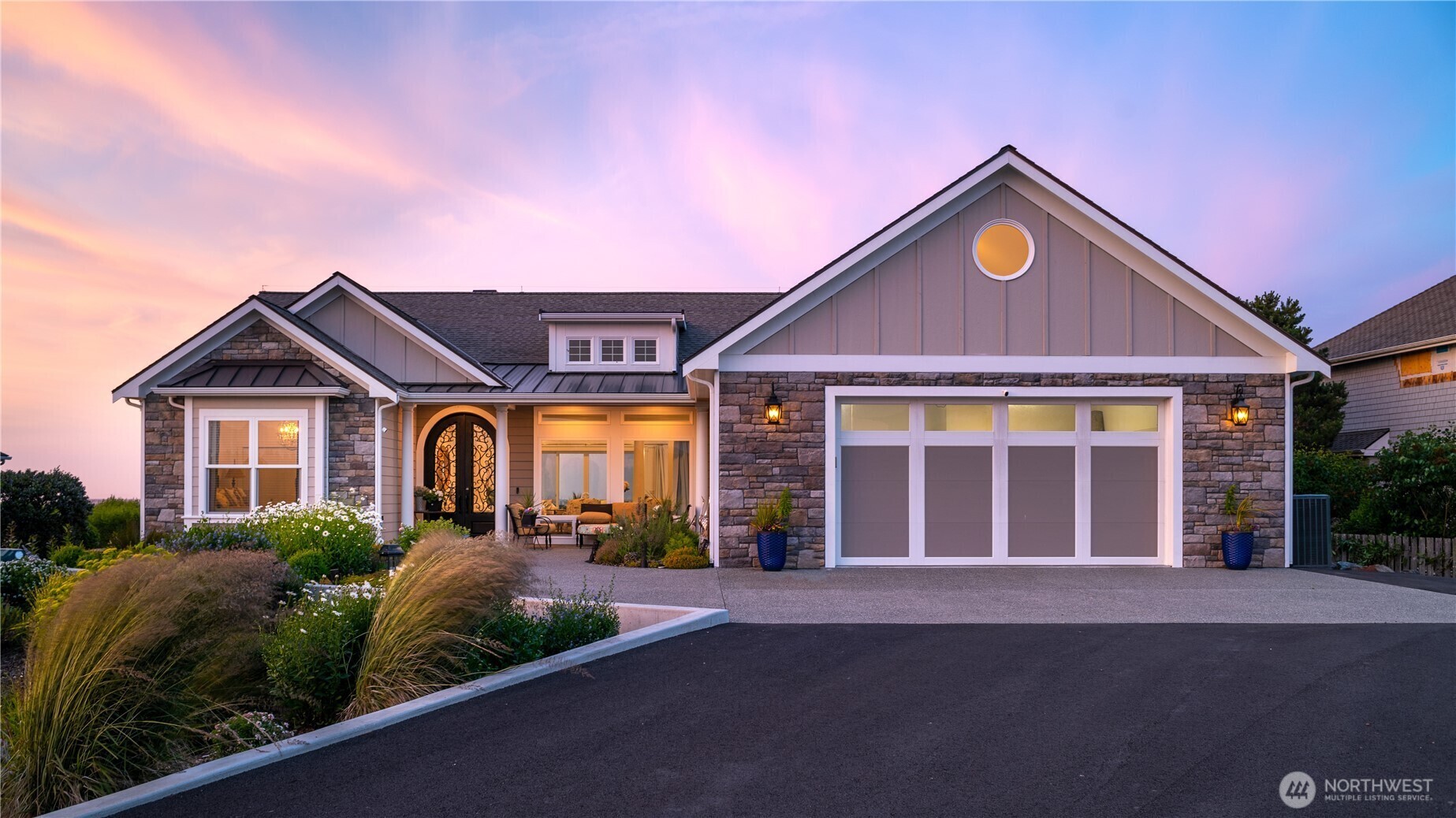 Property Photo: 33 E Seashore Lane WA 98382