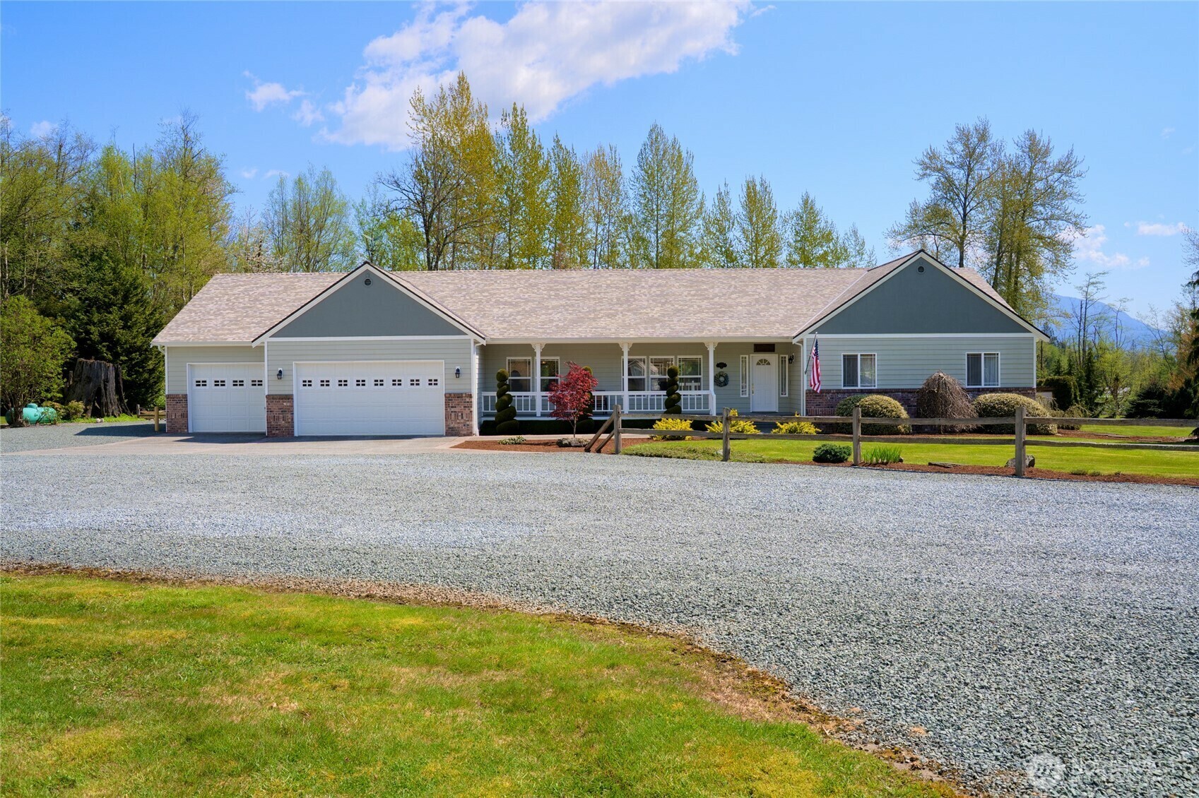 Property Photo: 6951 Woodbury Lane WA 98284