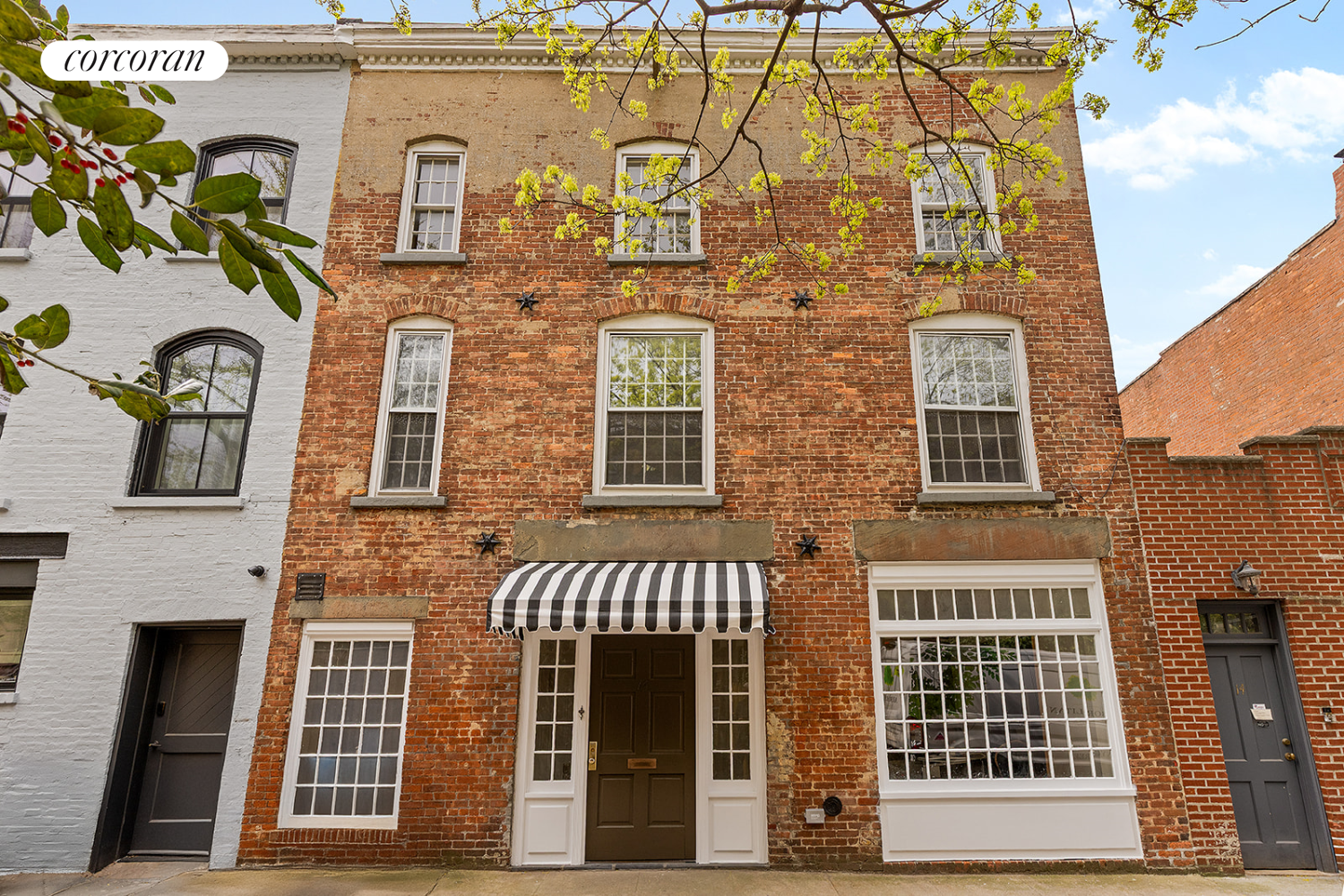 Property Photo:  16 Verandah Place  NY 11201 