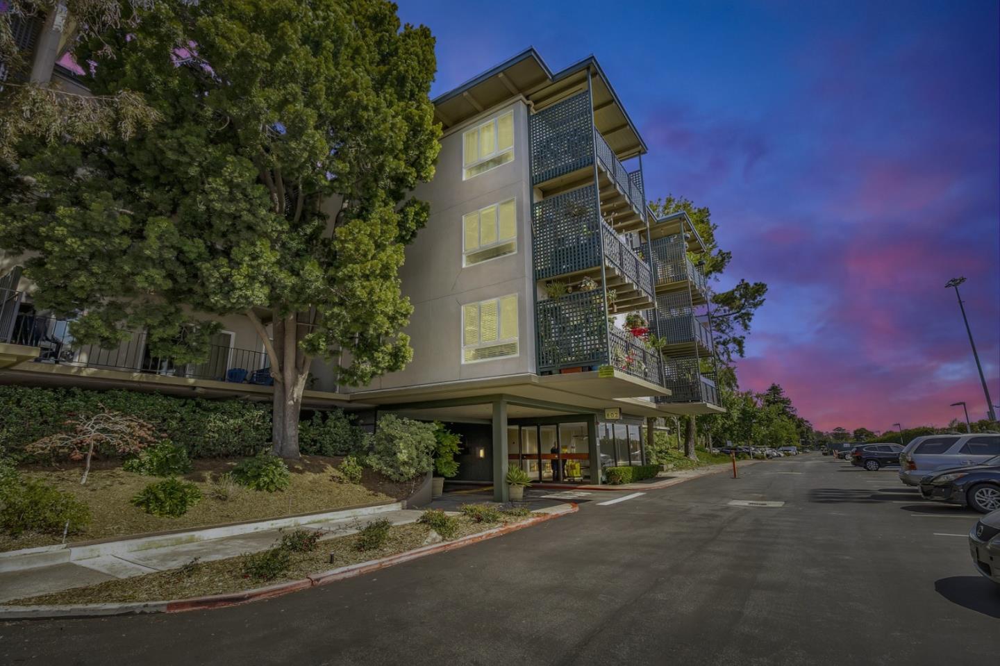 Property Photo: 802 North Delaware Street 409 CA 94401