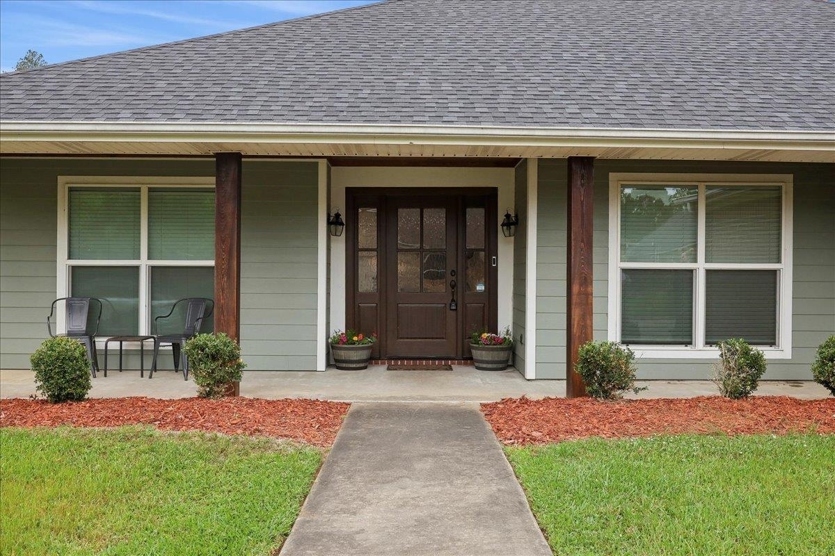 Property Photo: 865 Leitrum TX 77662