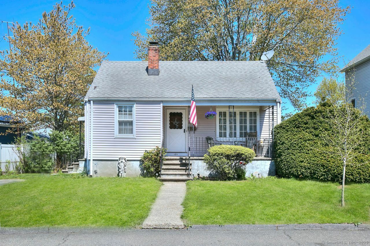 Property Photo: 121 Victory Street CT 06615