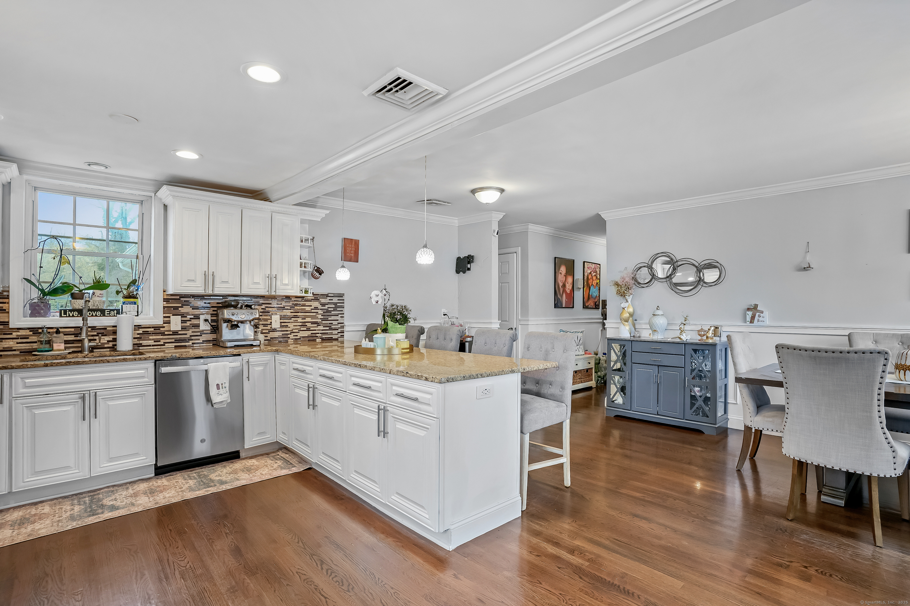 Property Photo: 25 Platt Place CT 06606