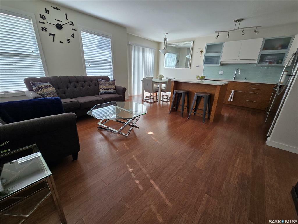 Property Photo:  410 Hunter Road 410  SK S7T 0L5 