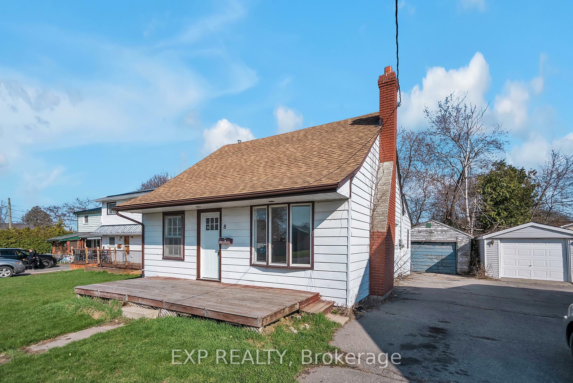 Property Photo: 8 Jackson Street ON K8V 1Z7
