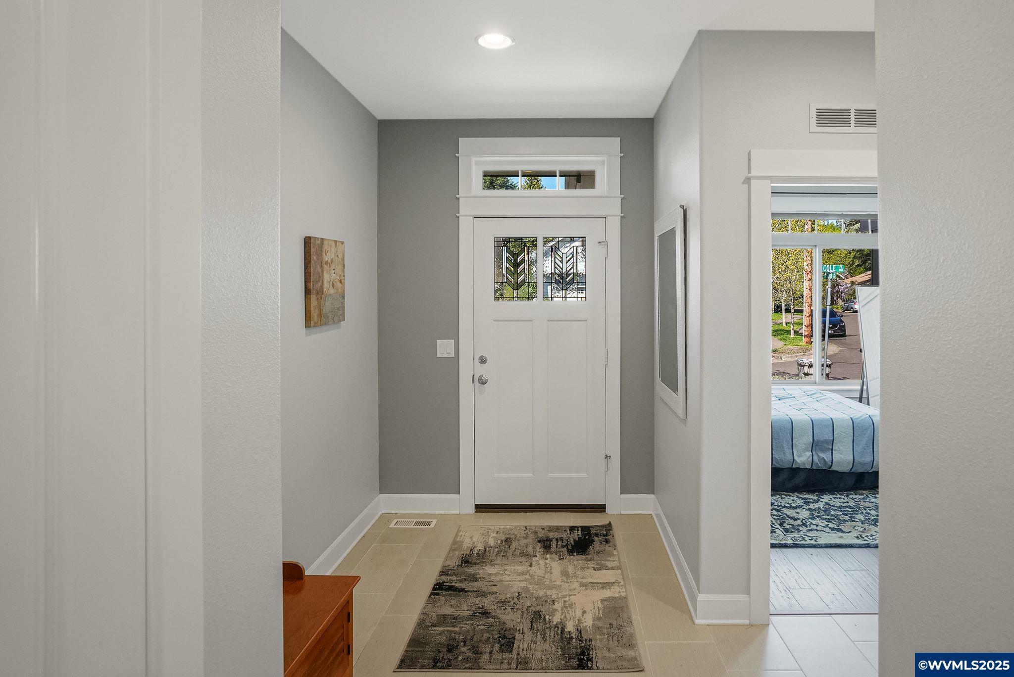 Property Photo: 1125 SW Cole Pl OR 97333