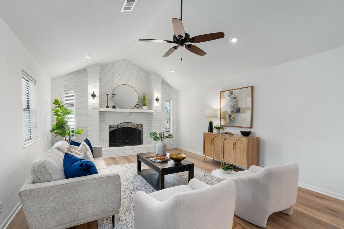 13323 Villa Park Dr Drive Unit A &Amp B  Austin TX 78729 photo