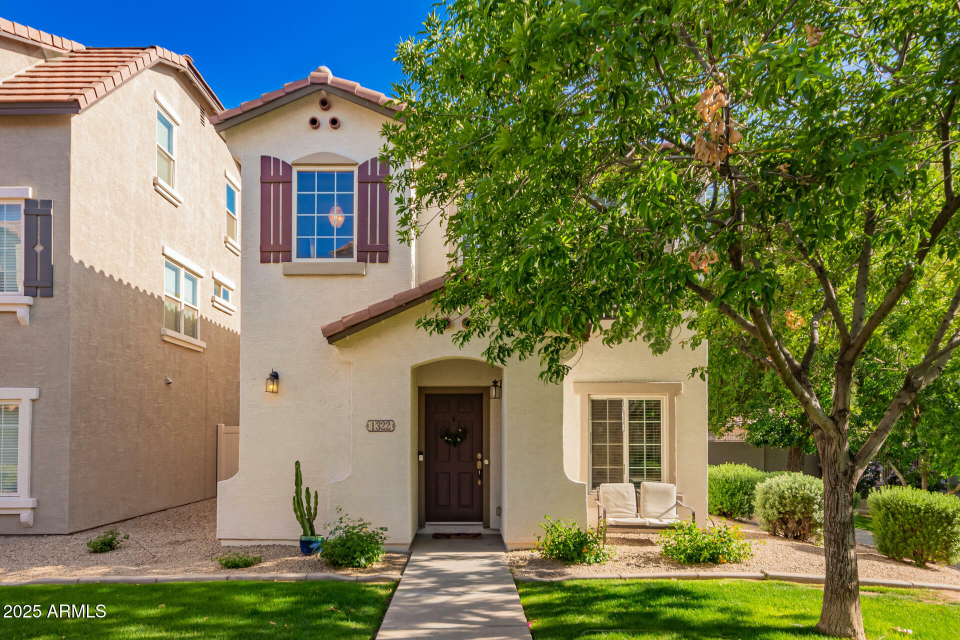 1322 S Owl Drive  Gilbert AZ 85296 photo