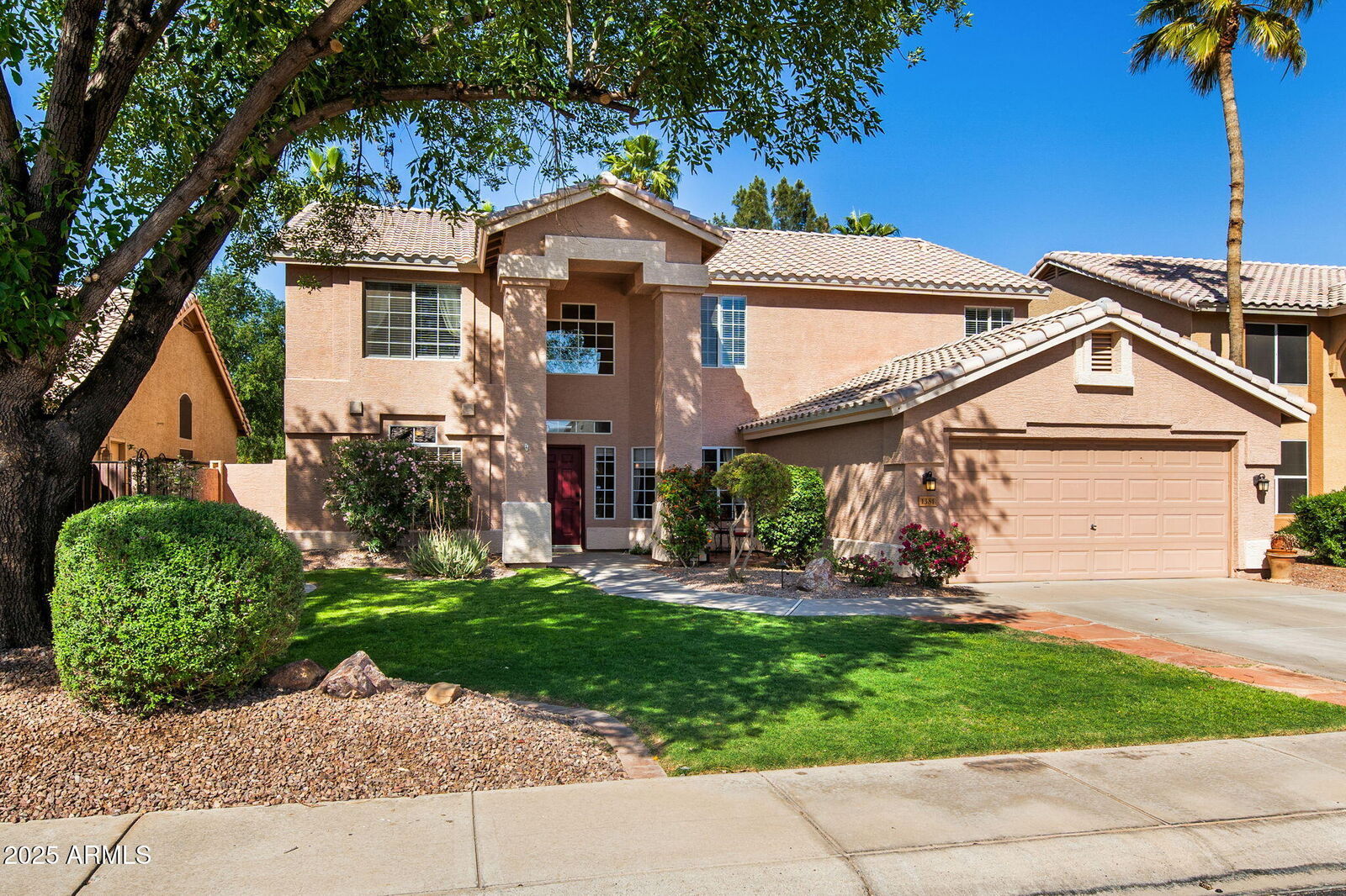 Property Photo: 1381 N Alexis Drive AZ 85234