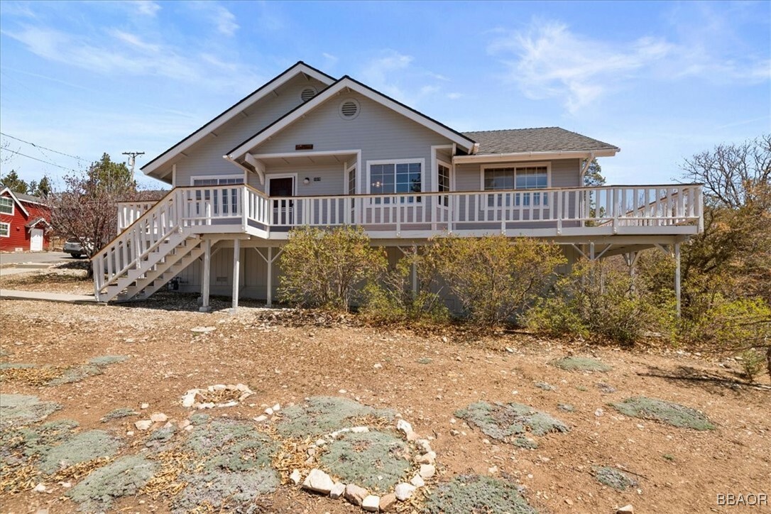 Property Photo:  1019 Fawnskin Drive  CA 92333 