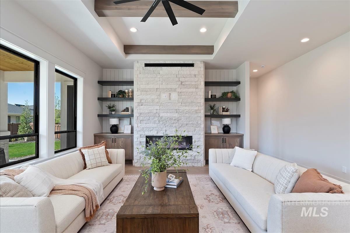 Property Photo: 6997 N Maplestone Ave ID 83646