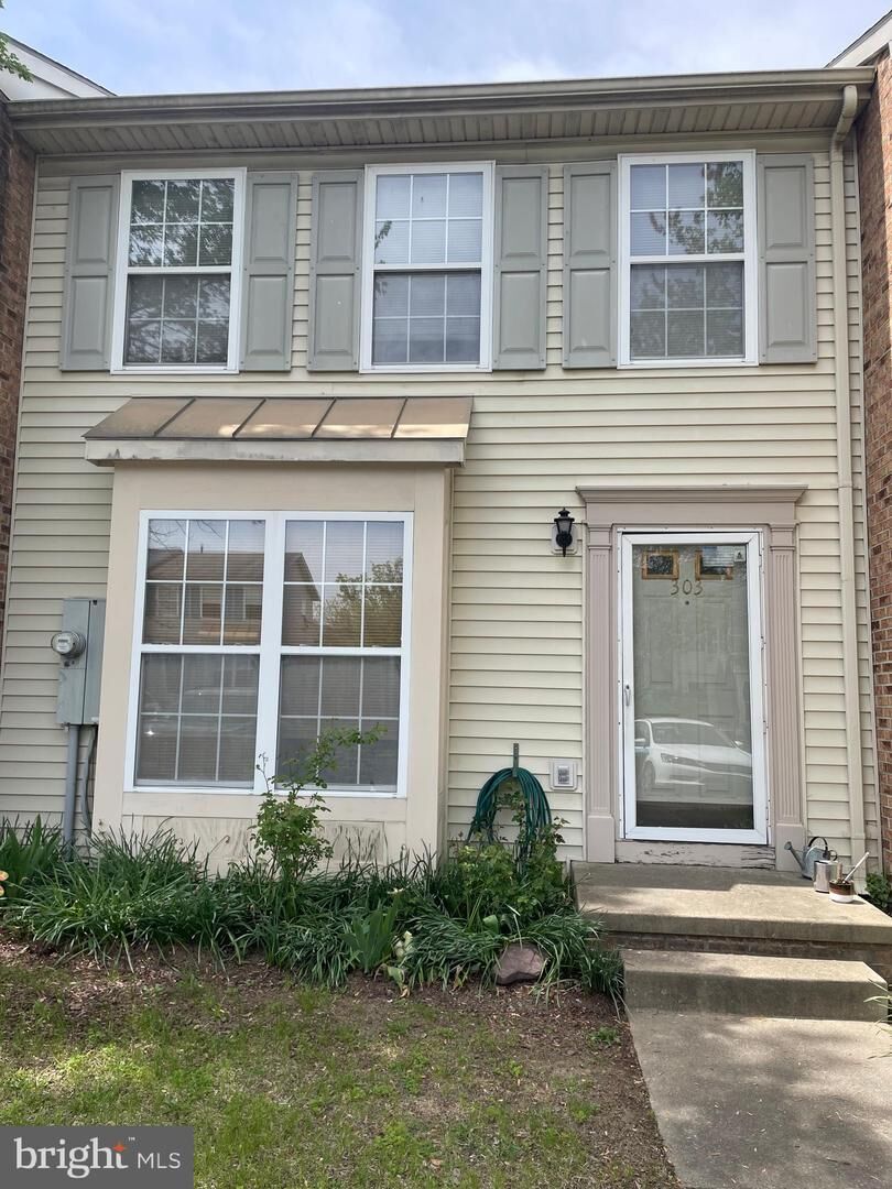 Property Photo: 303 Barrington Lane VA 22601